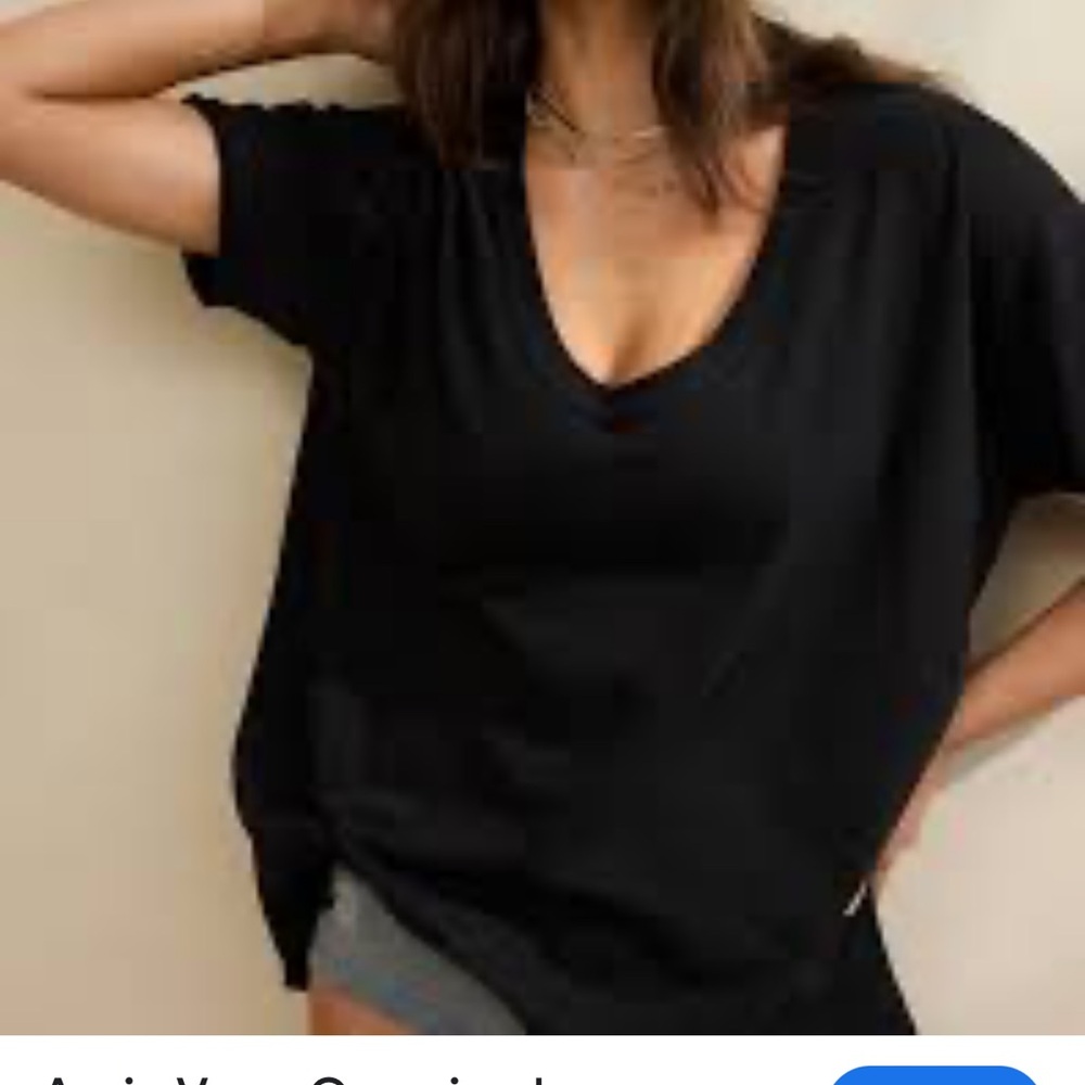 Elegant Black V-Neck Top
